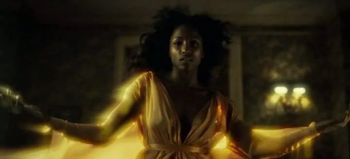 Reba (Rutina Wesley) in Francis%26#039; Traumvorstellung © NBC