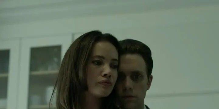 Stephanie Corneliussen und Martin Wallström in %26bdquo;Mr. Robot%26ldquo; &copy; USA Network