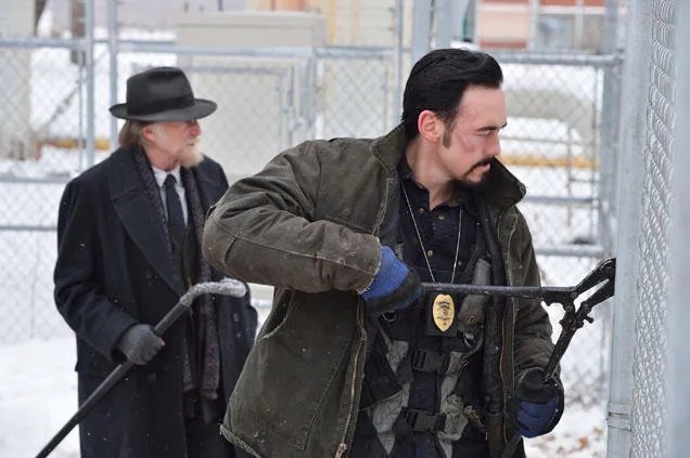 Setrakian (David Bradley) und Fet (Kevin Durand) in %26bdquo;The Born%26ldquo; &copy; FX