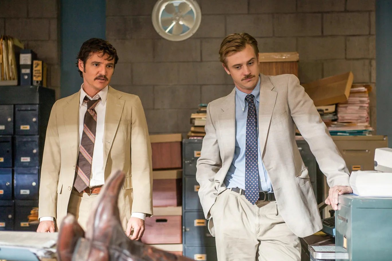 Pedro Pascal und Boyd Holbrook als Javier Peña und Steve Murphy in %26bdquo;Narcos%26ldquo; &copy; Netflix