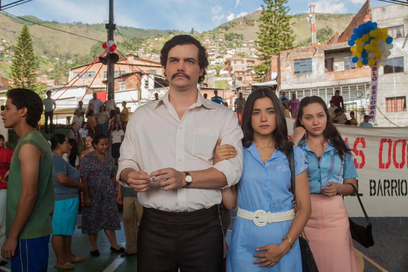 Wagner Moura und Paulina Gaitan als Pablo und Tata Escobar in %26bdquo;Narcos%26ldquo; &copy; Netflix