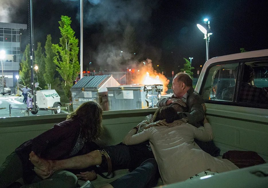 Szenenfoto aus der %26bdquo;Fear the Walking Dead%26ldquo;-Episode %26bdquo;The Dog%26ldquo; &copy; AMC / Foto: Justina Mintz