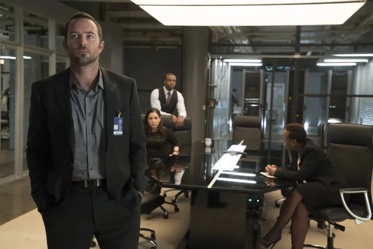 Sullivan Stapleton kann in der Hauptrolle als FBI-Agent Kurt Weller noch nicht überzeugen. &copy; NBC