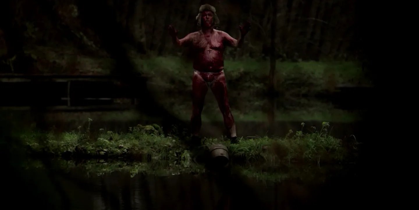 Zepter (Arved Birnbaum) tränkt sich in Blut. &copy; TNT Serie