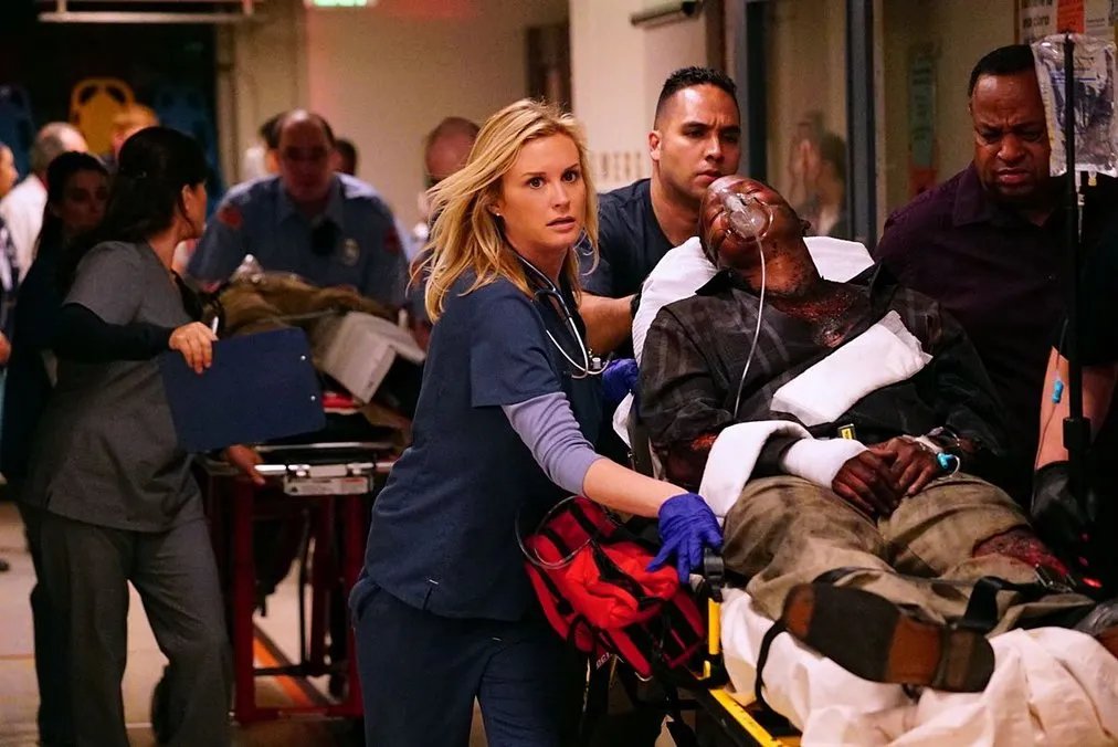 Erst pfui; dann hui: Christa (Bonnie Somerville) braucht etwas Eingewöhnungszeit. &copy; CBS