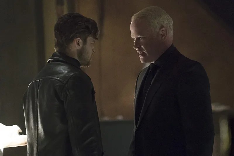 Szenenfoto aus der Episode %26bdquo;The Candidate%26ldquo; der US-Serie %26bdquo;Arrow%26ldquo; &copy; The CW