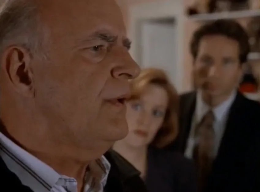 Clyde Bruckman (Peter Boyle) am Tatort &copy; FOX