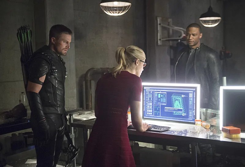 Szenenbild aus der Arrow-Episode %26bdquo;Restauration%26ldquo; &copy; The CW