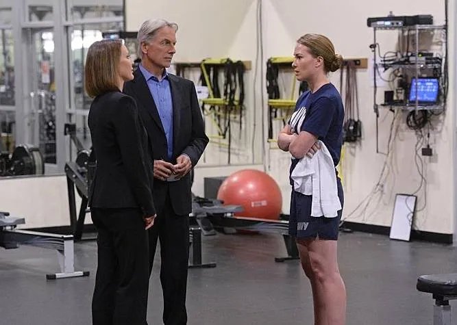 Kelli Williams; Mark Harmon und Kelly Frye in %26bdquo;Viral%26ldquo;. &copy; CBS