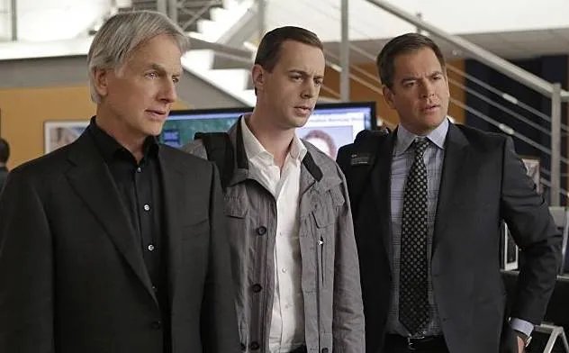 Gibbs (Mark Harmon); McGee (Sean Murray) und Tony (Michael Weatherly) in %26bdquo;Day in Court%26ldquo;. © CBS