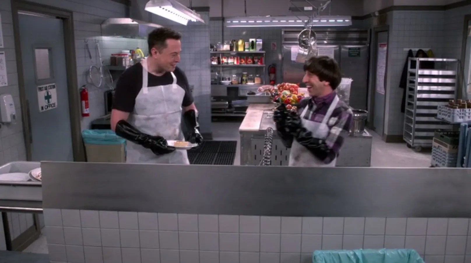 Howard trifft in der TBBT-Episode %26bdquo;The Platonic Permutation%26ldquo; den Tesla-Chef Elon Musk. © CBS
