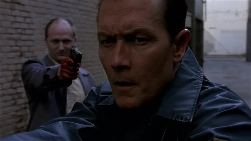 Doggett (Robert Patrick) hat einen Killer im Nacken. &copy; FOX