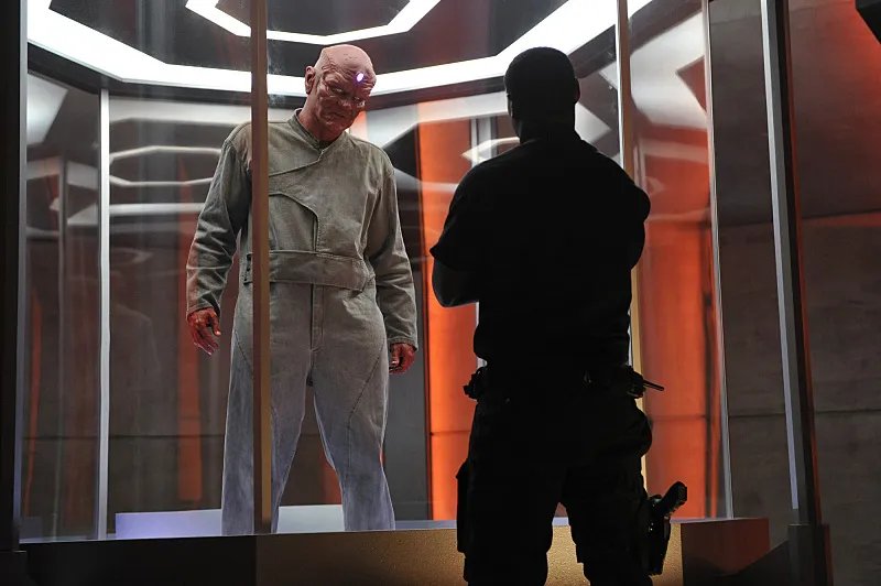 Jemm (Charles Halford) und Hank Henshaw (David Harewood) in %26bdquo;Human for a Day%26ldquo; © CBS