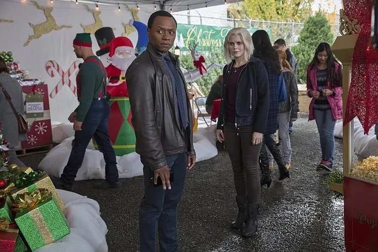 Malcolm Goodwin und Rose McIver in %26bdquo;iZombie%26ldquo; © The CW