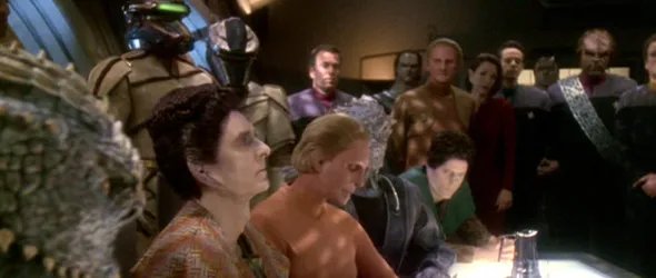 Offizielles Szenenbild aus der %26bdquo;Star Trek: Deep Space Nine%26ldquo;-Episode %26bdquo;What You Leave Behind%26ldquo;. &copy; Paramount