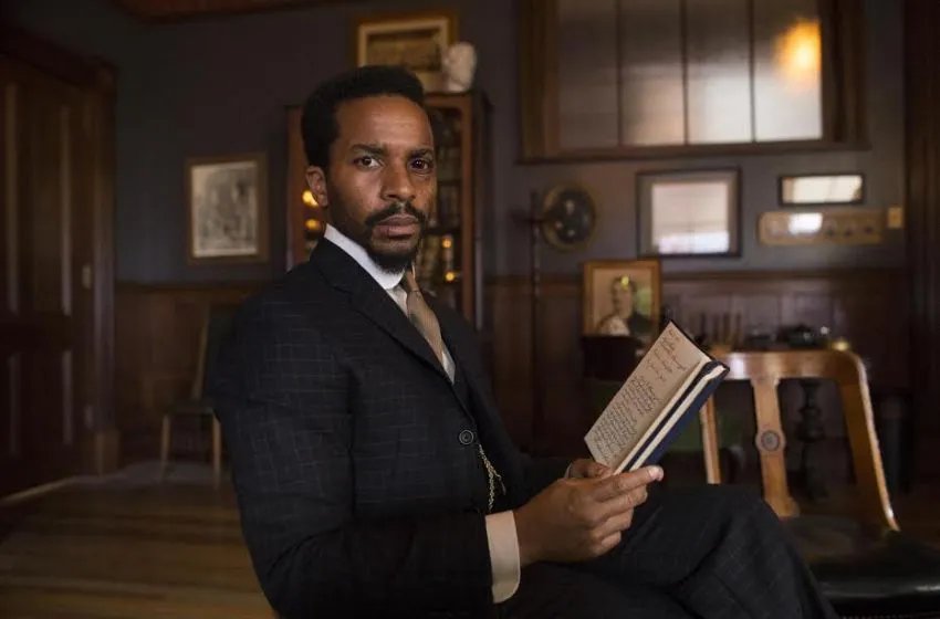 Algernon Edwards (André Holland) kann nicht mehr als Chirurg praktizieren. &copy; Cinemax