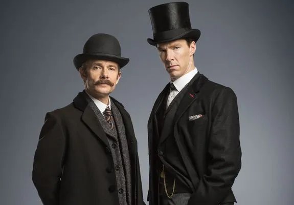 In ungewohntem Gewand: Watson und Sherlock. &copy; BBC