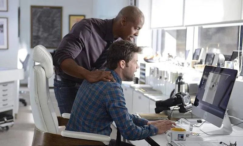 James (Mehcad Brooks) und Winn (Jeremy Jordan) in %26bdquo;Blood Bonds%26ldquo; © CBS