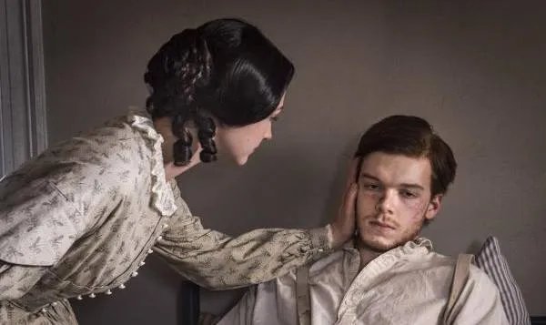 Hannah James und Cameron Monaghan in %26bdquo;Mercy Street%26ldquo;. &copy; PBS