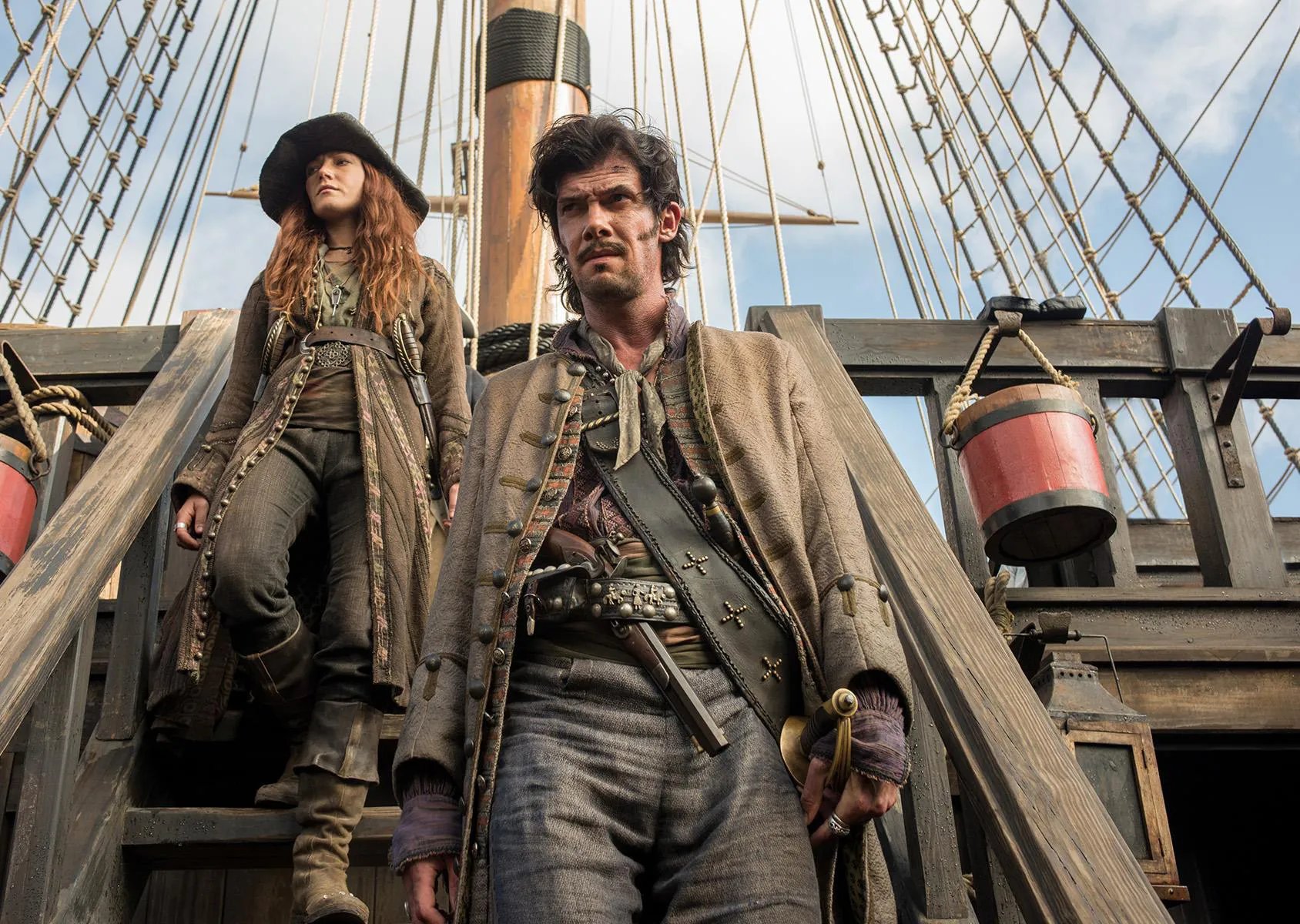 Clara Paget und Toby Schmitz in %26bdquo;Black Sails%26ldquo;. &copy; Starz