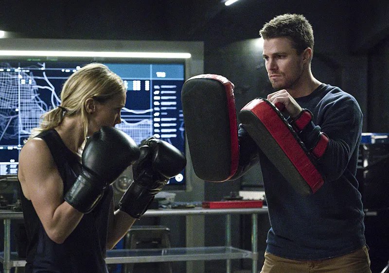 Szenenbild aus der Arrow-Episode %26bdquo;A.W.O.L.%26ldquo; &copy; The CW