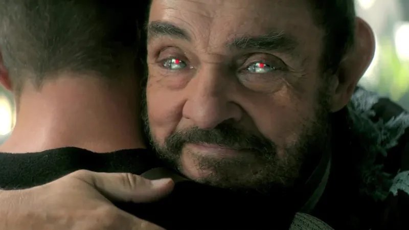 John Rhys-Davies bleibt uns noch als böser Doppelgänger des Königs erhalten. © MTV