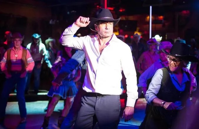 Was diese Folge dringend nötig hatte: Mulder (David Duchovny) mit einem lustigen Hut! &copy; FOX