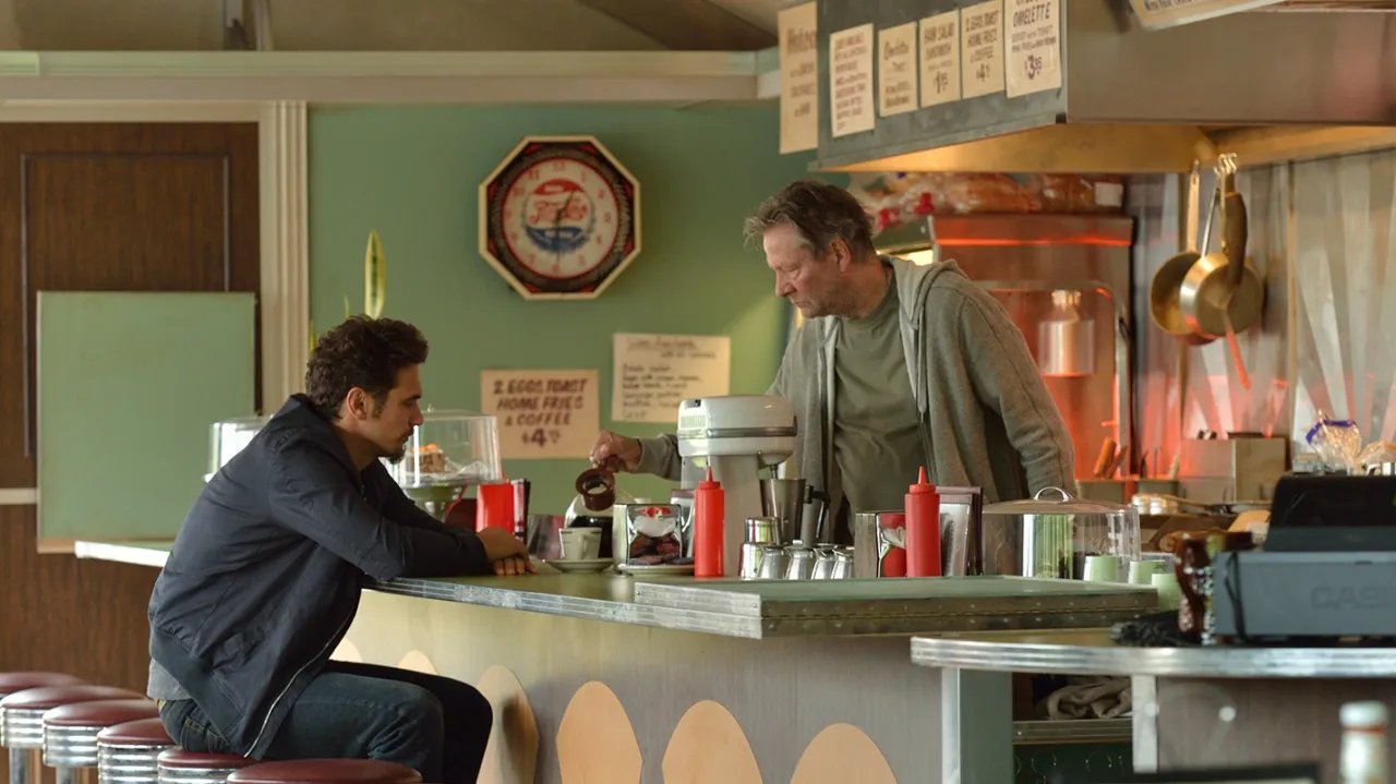 Jake (James Franco) und sein Zeitreisementor Al (Chris Cooper) &copy; Hulu