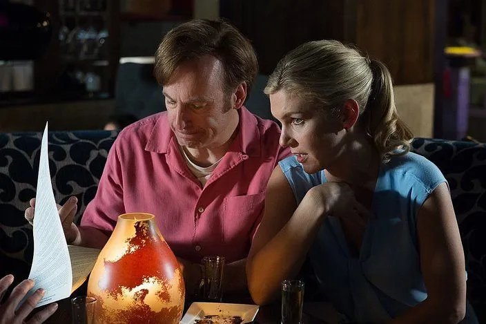 Die Chemie zwischen Bob Odenkirk und Rhea Seehorn ist hinreißend. © AMC