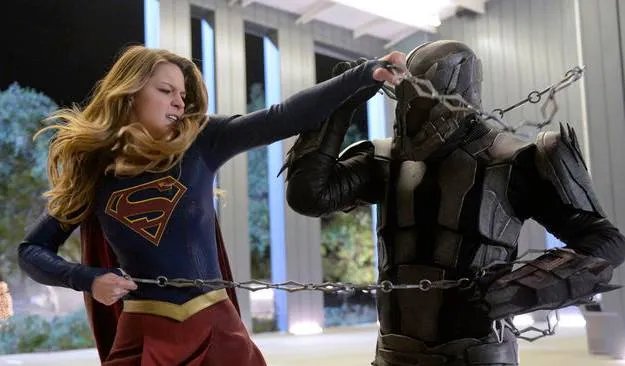 Supergirl versus Master Jailer in %26bdquo;Truth