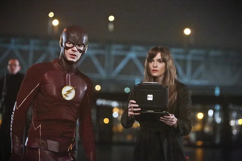 Barry (Grant Gustin) und Caitlin (Danielle Panabaker) in %26bdquo;King Shark%26ldquo; &copy; The CW