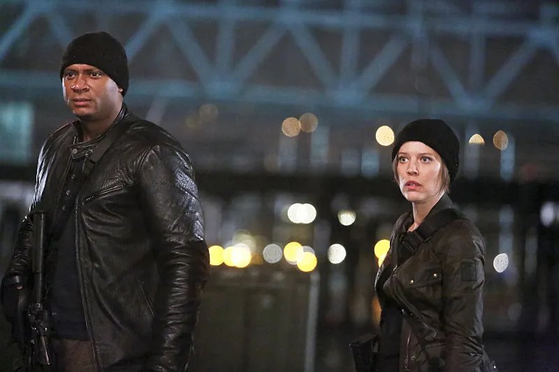 Diggle (David Ramsey) und Lyla (Audrey Marie Anderson) in %26bdquo;King Shark%26ldquo; &copy; The CW