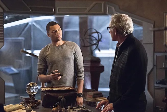 Szenenbild aus der %26bdquo;Legends of Tomorrow%26ldquo;-Episode %26bdquo;Star City 2046%26ldquo; &copy; The CW
