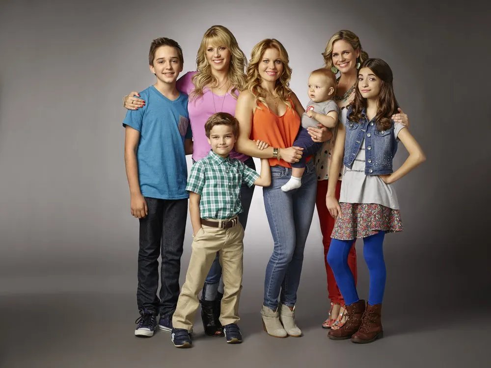 Die zweite und dritte Generation der Tanner-Familie in %26bdquo;Fuller House%26ldquo; &copy; Netflix