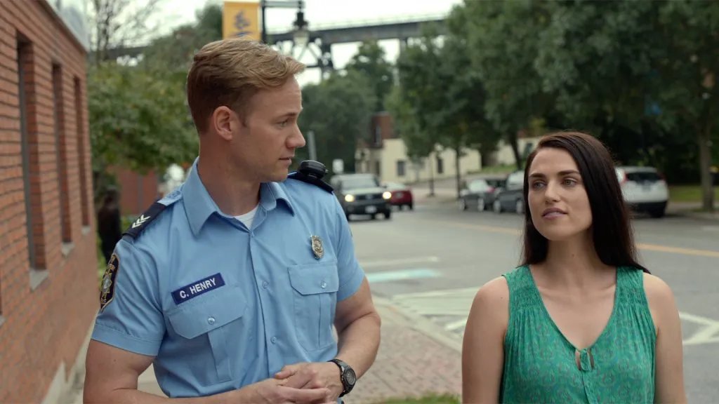 Cam (Steve Byers) und Sarah (Katie McGrath) &copy; Chiller