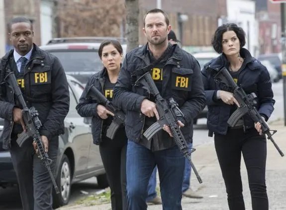 Team FBI - guns blazing &copy; NBC