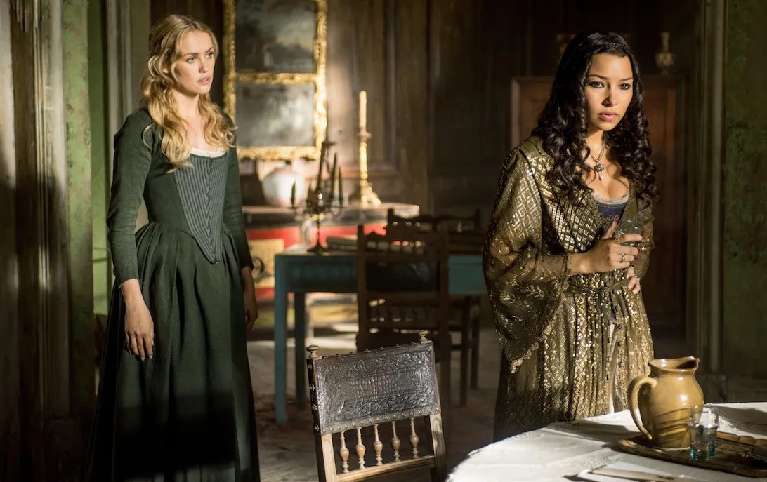 Hannah New und Jessica Parker Kennedy in der Serie %26bdquo;Black Sails%26ldquo; &copy; Starz