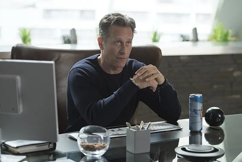 Vaughn Du Clark (Steven Weber) hat einiges zu verbergen. &copy; The CW
