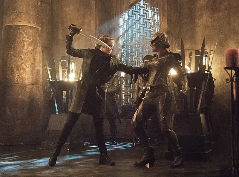 Szenenbild aus der %26bdquo;Legends of Tomorrow%26ldquo;-Episode %26bdquo;Left Behind%26ldquo; &copy; The CW