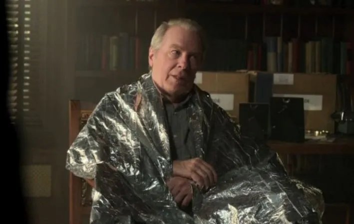 Chuck stellt seinen Bruder Jimmy zur Rede. &copy; AMC