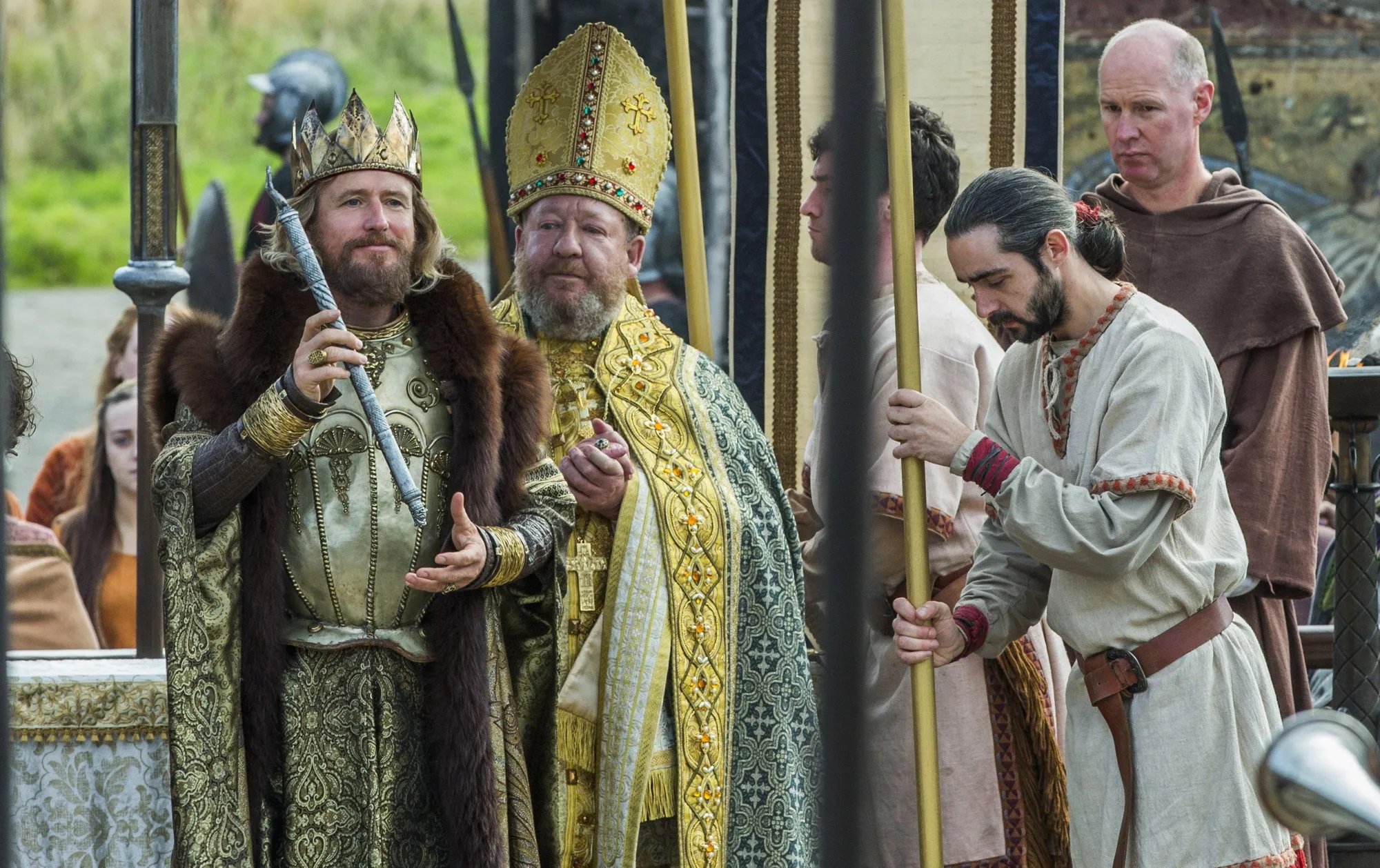 Ecbert (Linus Roache) in %26bdquo;Death All %26#039;Round%26ldquo; &copy; History