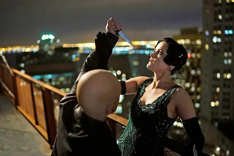 Jane (Jaimie Alexander) bei dem; was sie am besten kann. © NBC