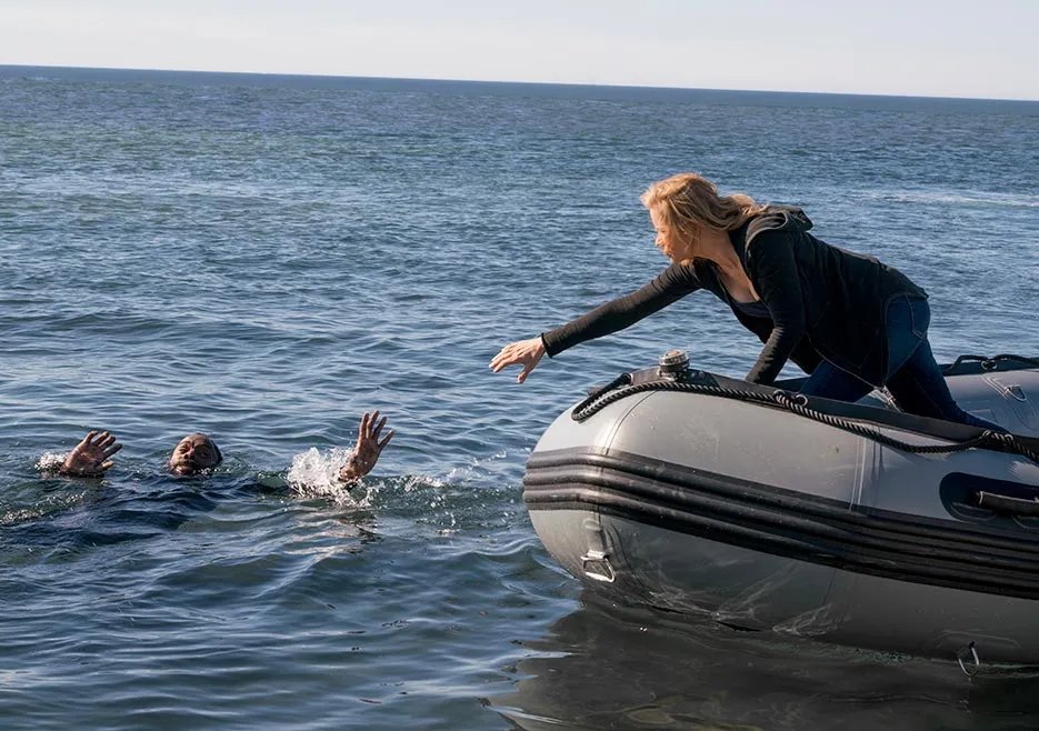 Szenenfoto aus der %26bdquo;Fear the Walking Dead%26ldquo;-Folge %26bdquo;Blood in the Streets%26ldquo; (2x03) &copy; AMC