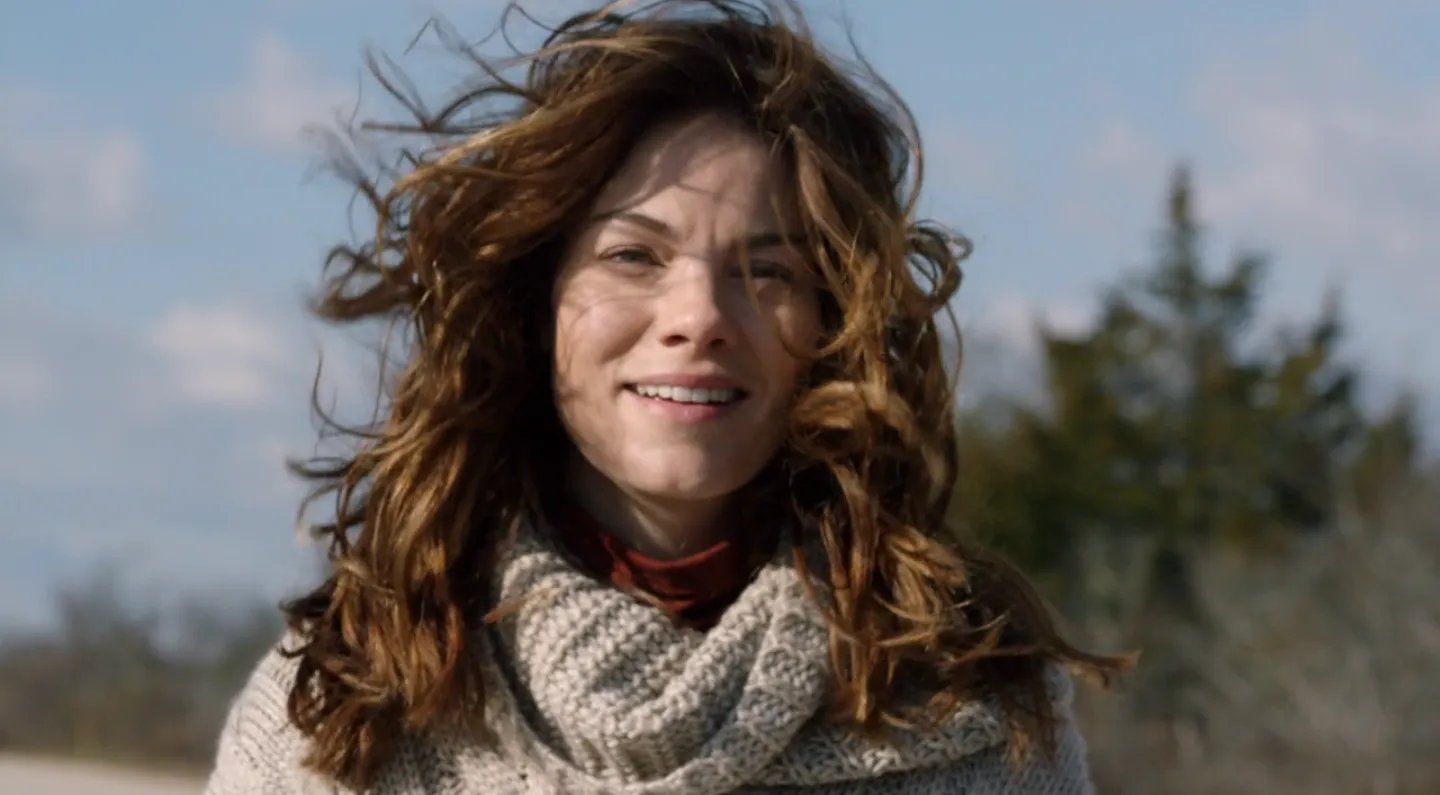 Sarah (Michelle Monaghan) bekommt Rückenwind. &copy; Hulu