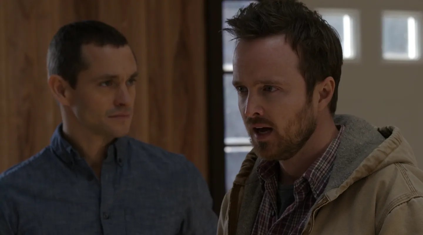 Eddie (Aaron Paul) durchschaut weiterhin Cals (Hugh Dancy) Intrigen. &copy; Hulu