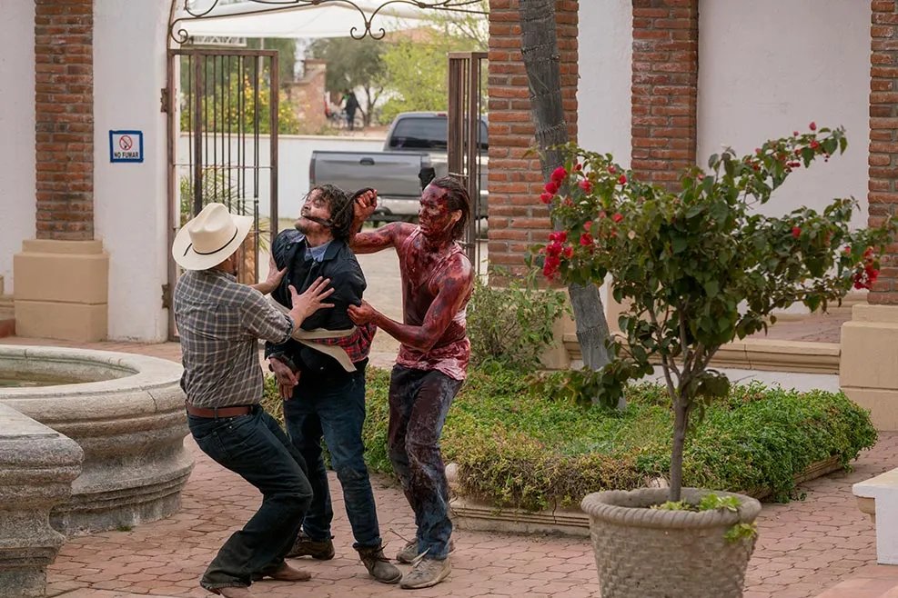 Szenenfoto aus der %26bdquo;Fear the Walking Dead%26ldquo;-Folge %26bdquo;Shiva%26ldquo; (2x07) &copy; AMC
