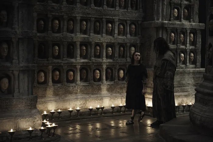 Arya (Maisie Williams) und Jaqen H%26#039;ghar (Tom Wlaschiha) in %26bdquo;The Door%26ldquo; &copy; HBO