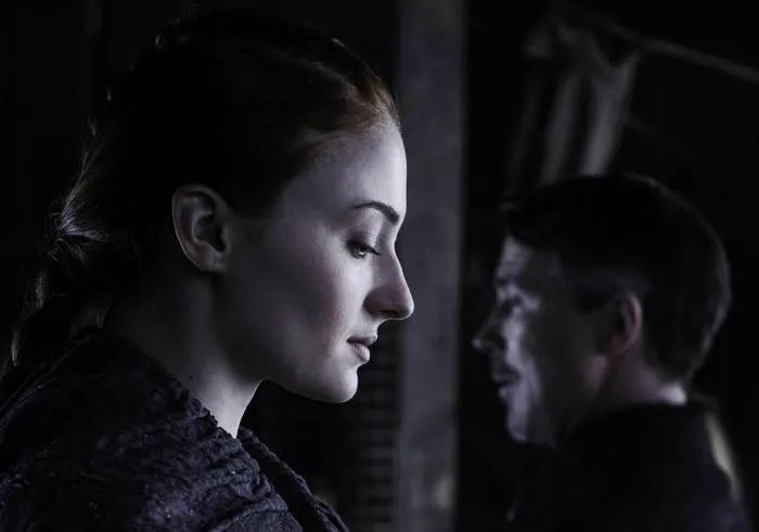 Sansa (Sophie Turner) und Littlefinger (Aidan Gillen) in %26bdquo;The Door%26ldquo; &copy; HBO