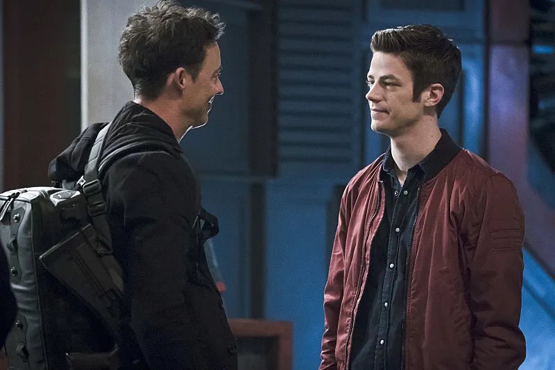 Tom Cavanagh und Grant Gustin in %26bdquo;The Race of His Life%26ldquo; &copy; The CW