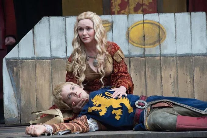 Rob Callender als Joffrey und Essie Davis als Cersei in %26bdquo;Blood of My Blood%26ldquo; &copy; HBO